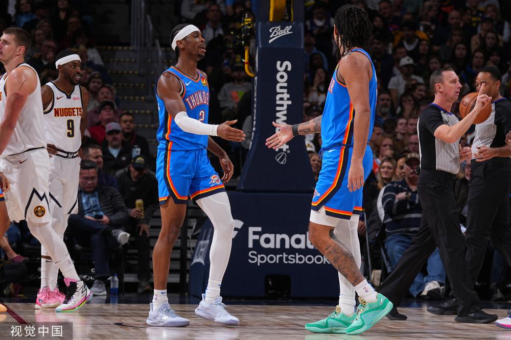 这背后隐藏 这背后隐藏